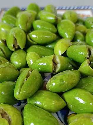 Giurba Confezione in busta da 1 kg  Olive, acqua, sale